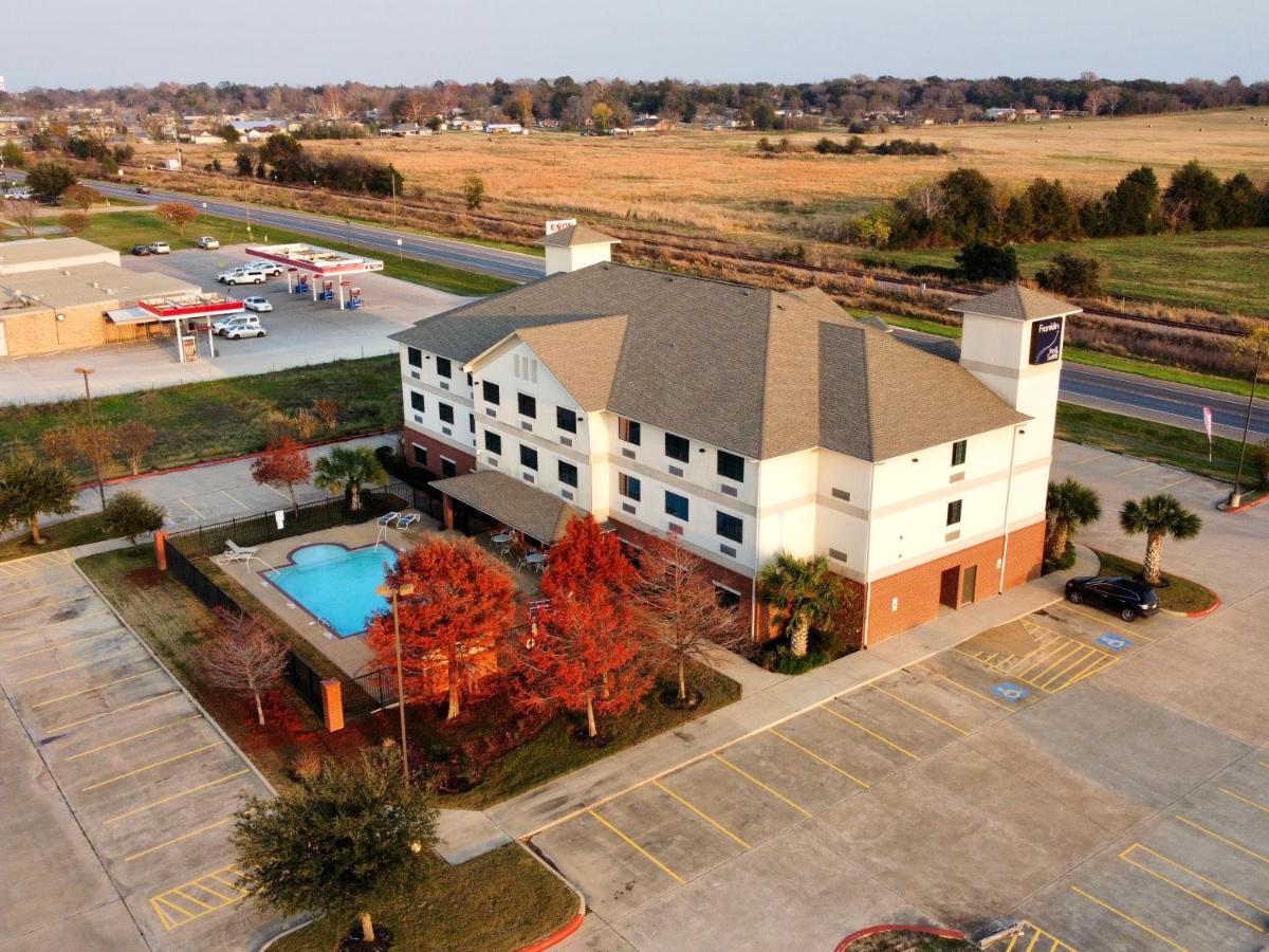 Franklin Inn & Suites 외부 사진