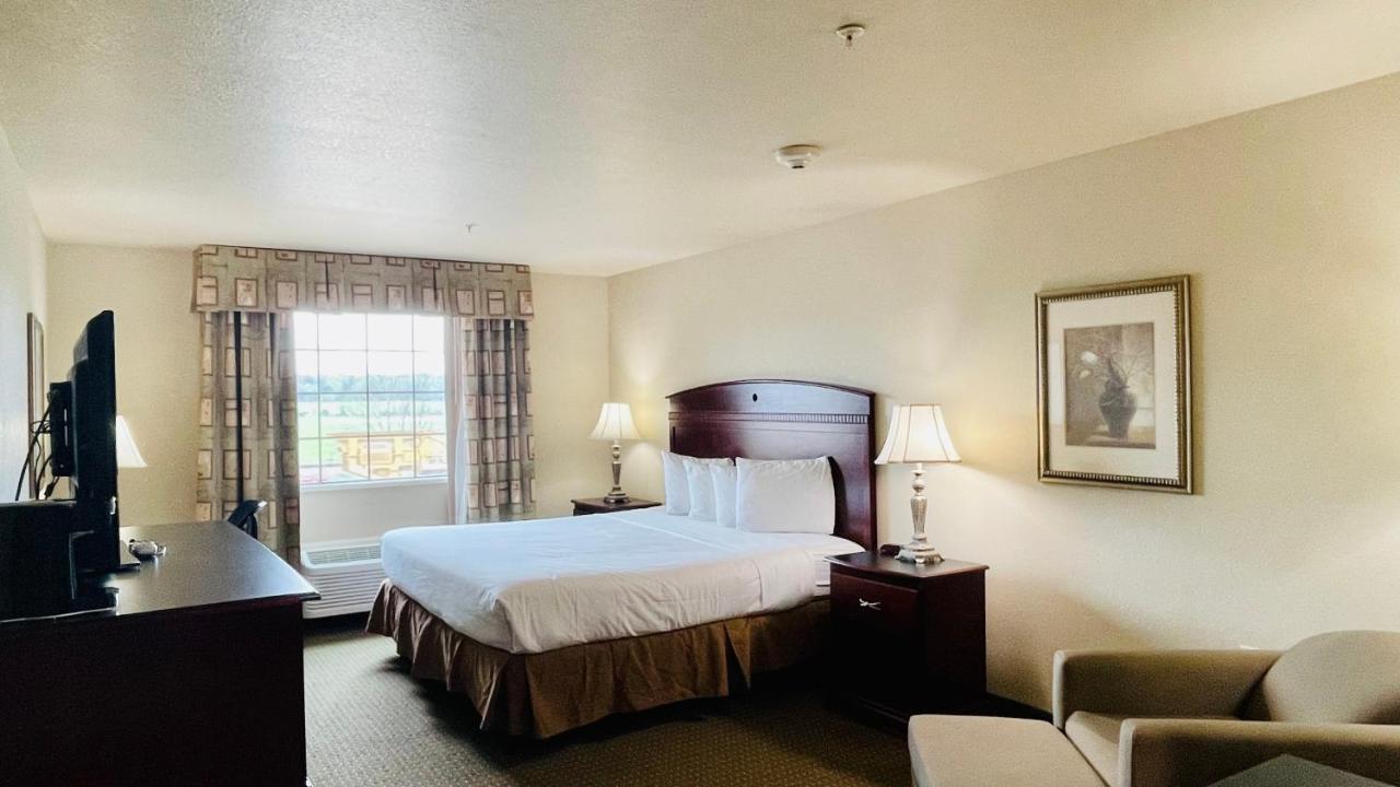 Franklin Inn & Suites 외부 사진